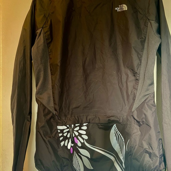 North Face women's lightweight jacket size small - Picture 3 of 3